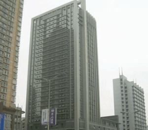 重庆总商会大厦外墙清洗